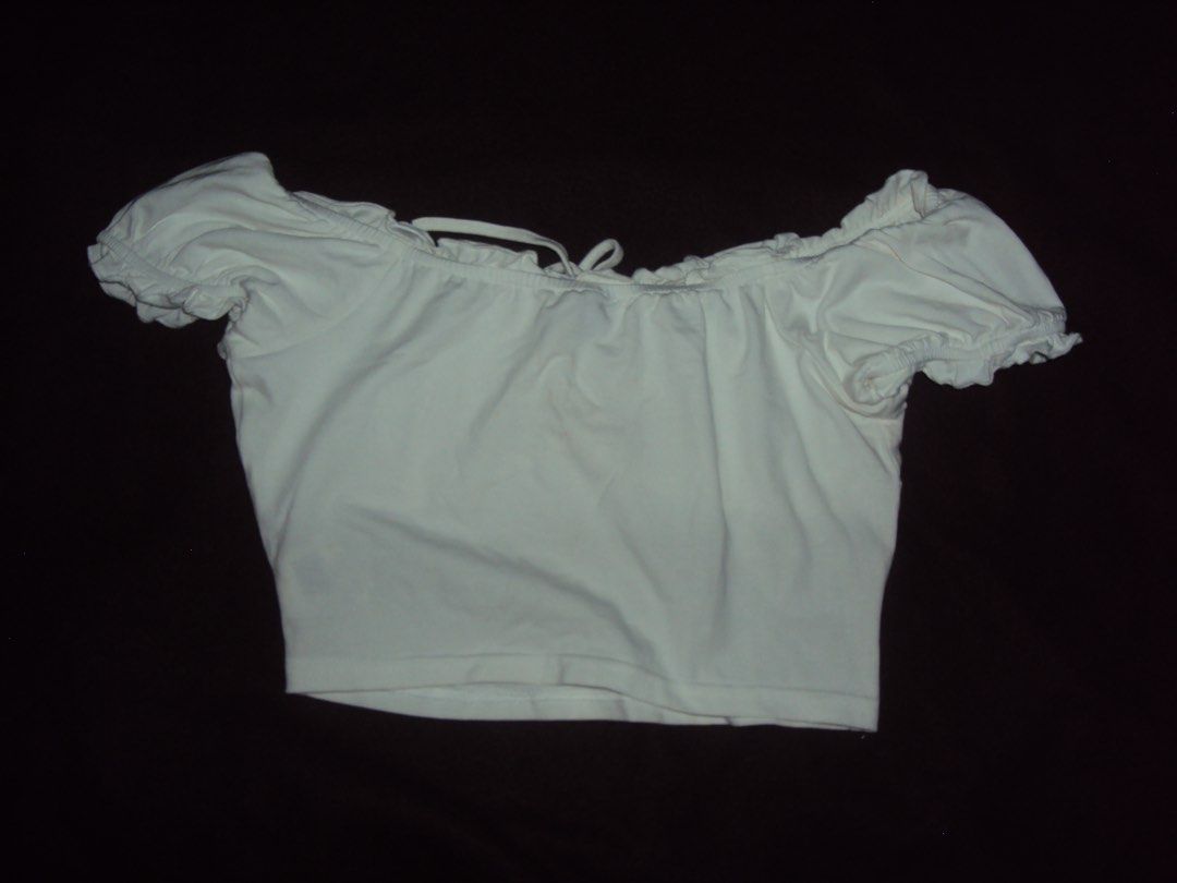 SHEIN White Off-Shoulder Tie Front Crop Top (Category: Blouses) located in Candon. Submitted by czaeya (Listing ID 1449007290, Image 2). Description: ♡ color: white ♡ Features a tie front detail ♡ ask for more pics if interested! (: .