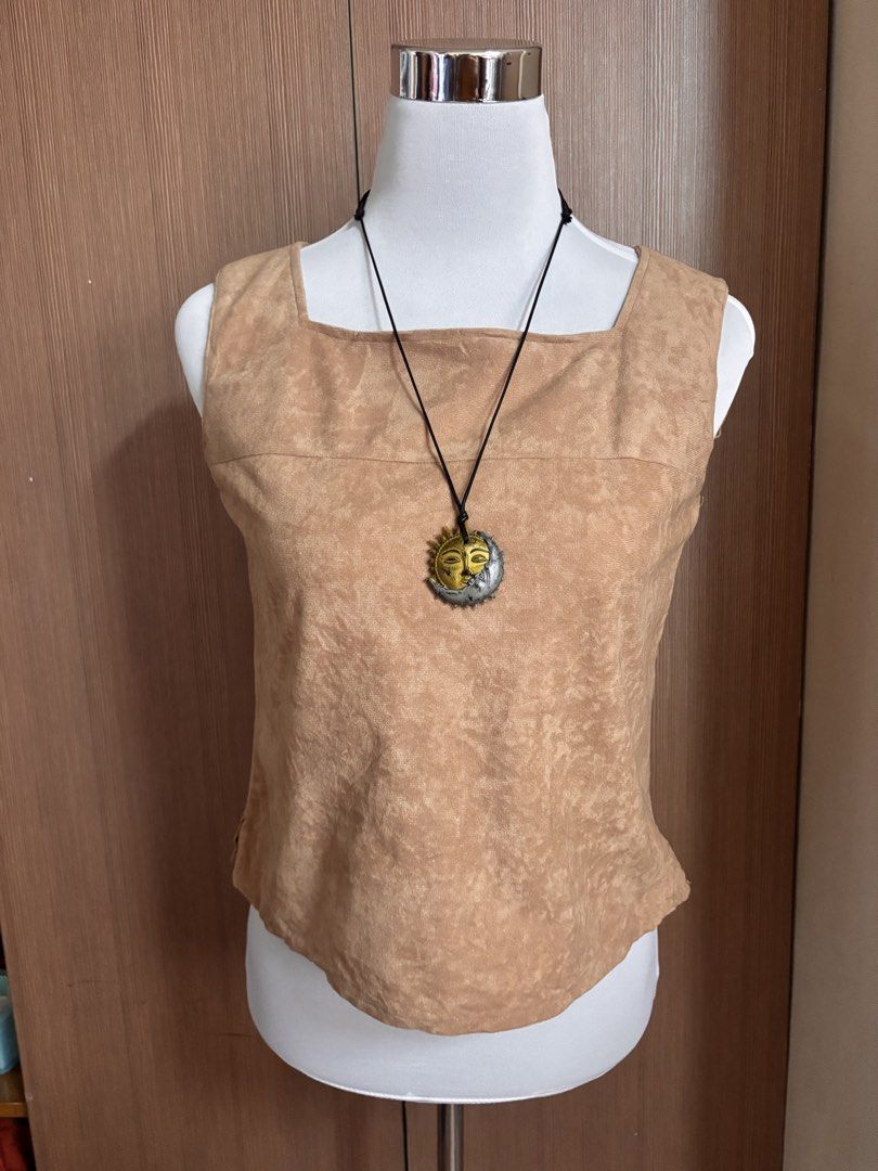 Sleeveless Beige Velour Top (Category: Sleeveless) located in Manila. Submitted by encountersph (Listing ID 1448932102, Image 1). Description: .