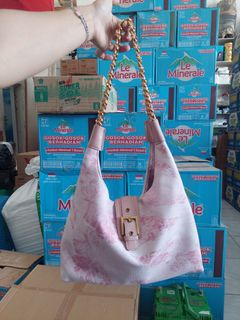 (Kategori: ) berada di . Dikirim oleh cloudinary (ID iklan 1449036848, Gambar 1). Deskripsi: .