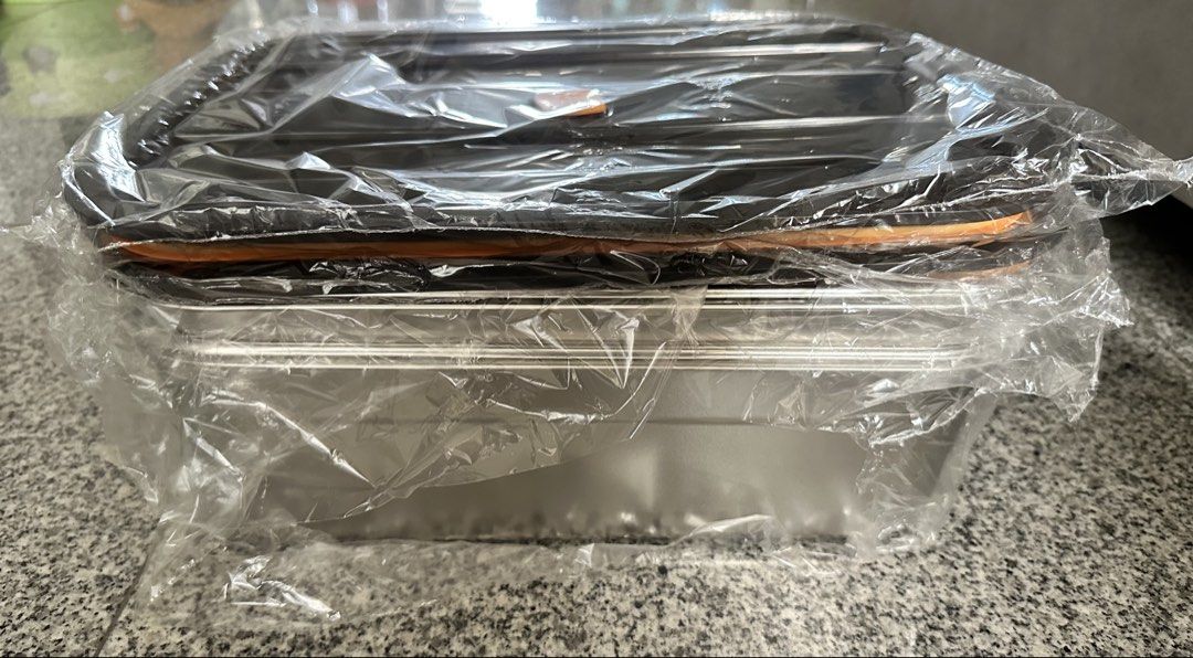 Stainless steel food storage box with lid