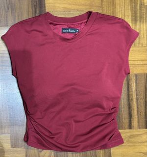 (Category: ) located in . Submitted by mostlyactivewear (Listing ID 1448905949, Image 1). Description: .