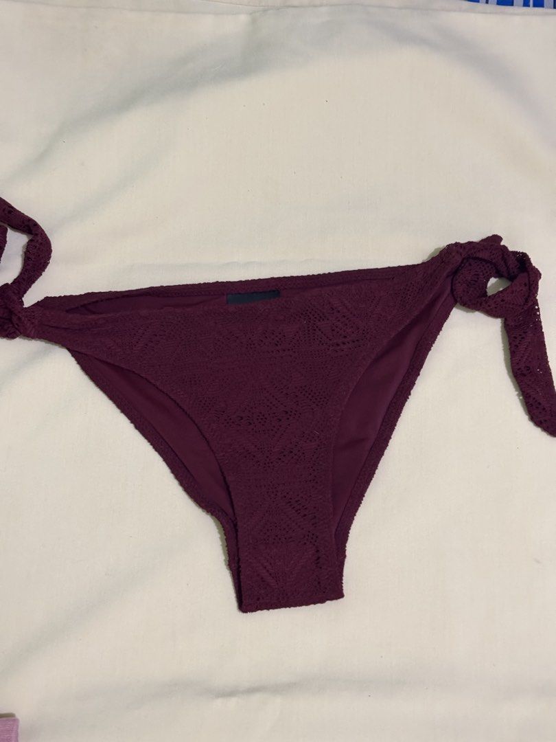 TAKE ALL swimsuits two piece bench regatta h&m (Category: Bikinis & Swimsuits) located in Meycauayan. Submitted by jamclos.et (Listing ID 1449067175, Image 3). Description: .