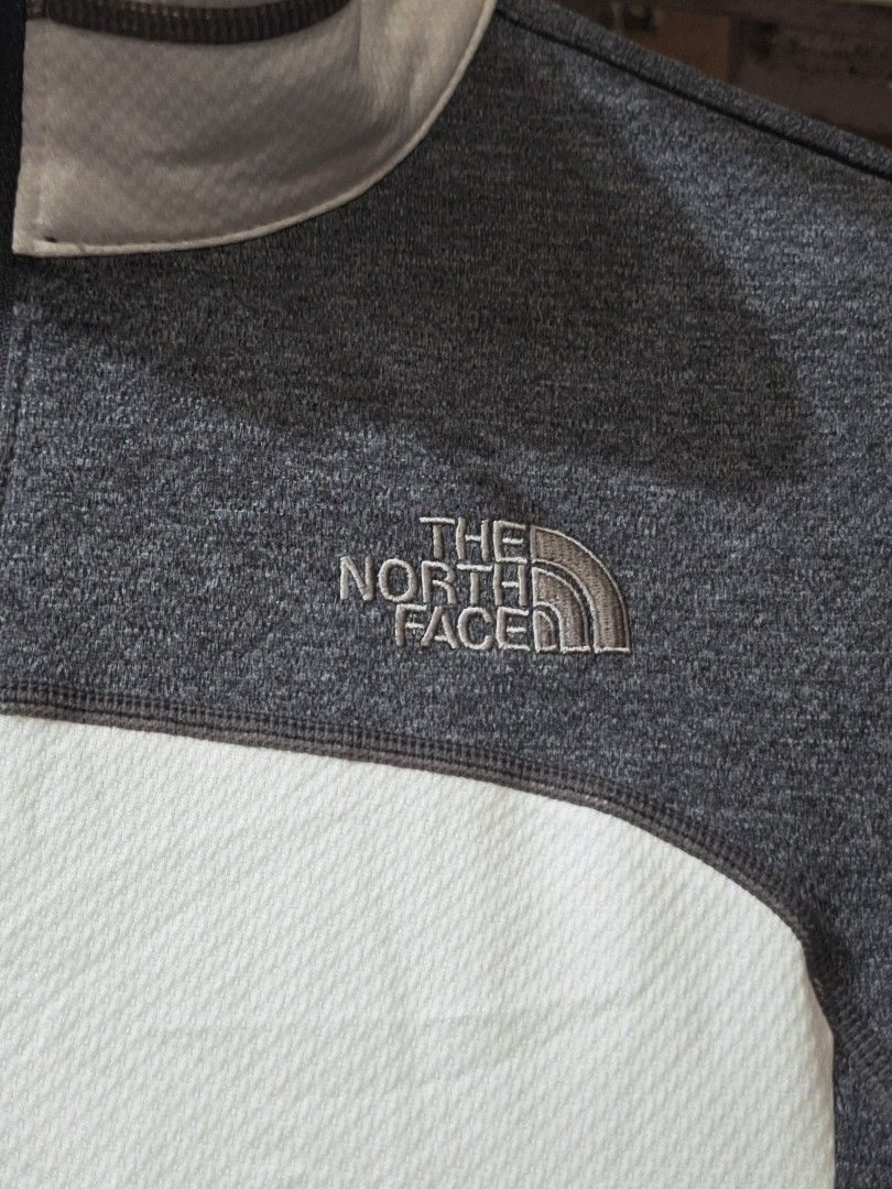 The North Face Summit Series Long Sleeve (Category: Coats, Jackets and Outerwear) located in Kidapawan. Submitted by mikazzled (Listing ID 1449061089, Image 3). Description: The North Face Summit Series Long Sleeve Womens Size: M Dimes: L-22.5in W-15.5in No issue Excellent Condition Color: 10/10 • YKK zipper 350+SF MOP: gcash.