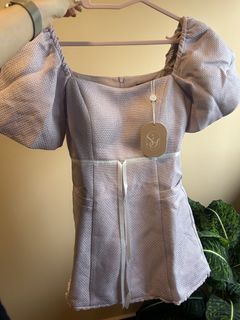 (Category: ) located in . Submitted by clothes96 (Listing ID 1448937395, Image 1). Description: .