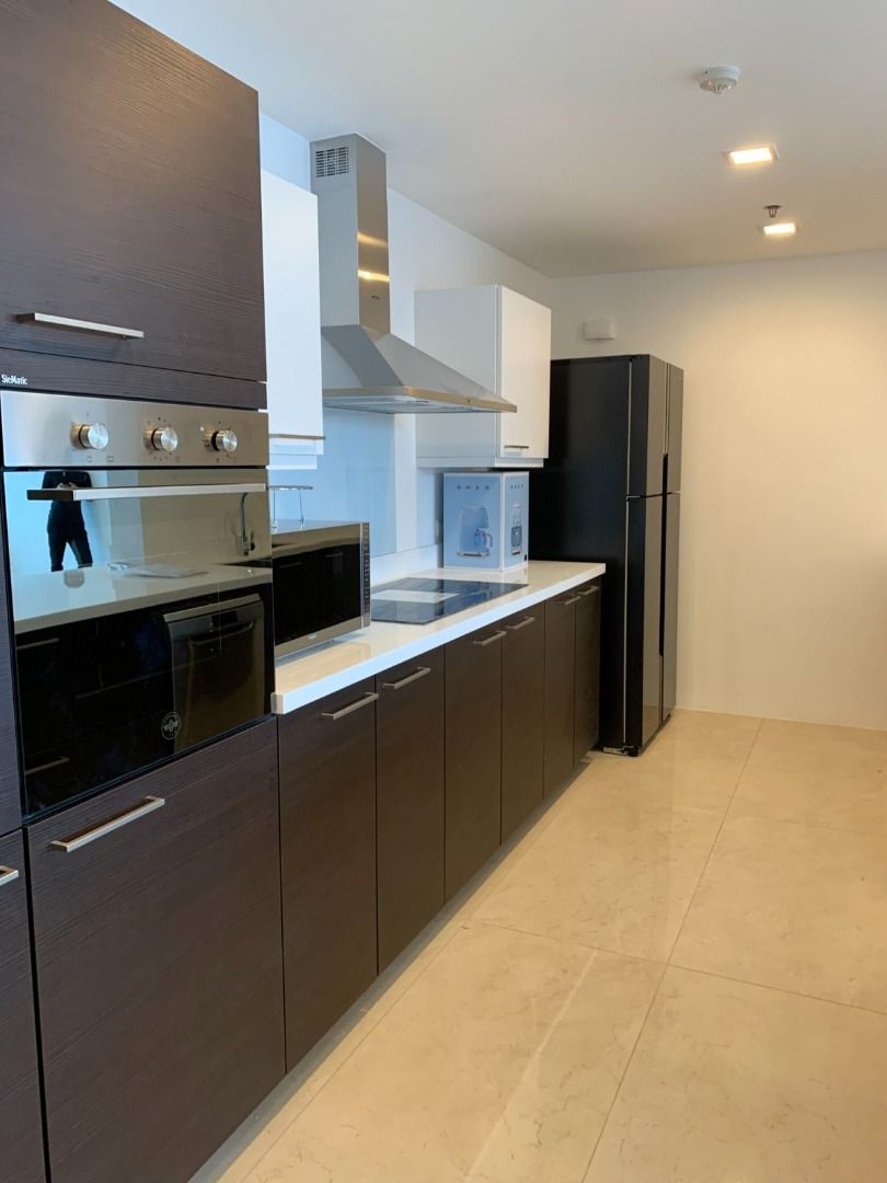 The Suites for Lease (Category: Apartments & Condos) located in Makati City. Submitted by alice.yvonne.alino (Listing ID 1448954216, Image 2). Description: The Suites for Lease 3bedrooms semi furnished unit 209sqm with parking P350,000.00 Exclusive dues.