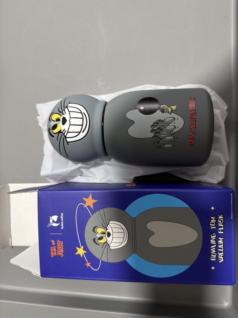 Tom and Jerry Bowling Tom Vacuum Flask