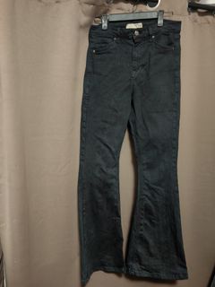 (Category: ) located in . Submitted by aemcloset (Listing ID 1449079402, Image 1). Description: .
