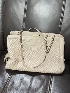 (Category: ) located in . Submitted by fromywardrobe (Listing ID 1449057376, Image 1). Description: .