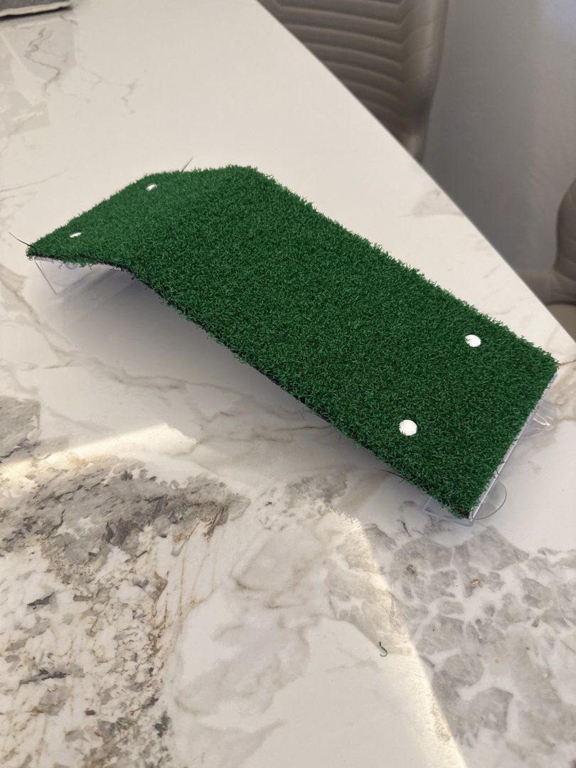 Turtle Basking Platform (Category: Homes & Other Pet Accessories) located in Singapore. Submitted by zanielmeow95 (Listing ID 1443320805, Image 1). Description: 12 x 35 cm Pick up at Pasir Ris Blk.