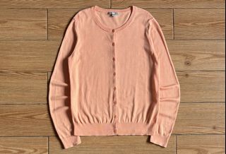 (Category: ) located in . Submitted by jnc__apparel (Listing ID 1449024668, Image 1). Description: .