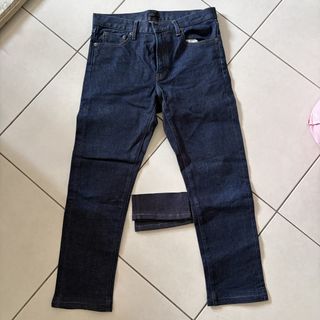 (Category: ) located in . Submitted by da.closets (Listing ID 1448994856, Image 1). Description: .