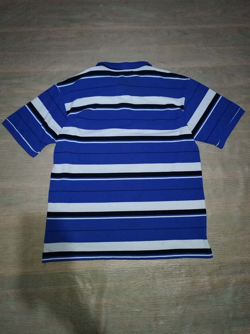 Yago Blue Y2k Polo Shirt (Category: Tshirts & Polo Shirts ) located in Lupi. Submitted by shittynappy (Listing ID 1448934124, Image 3). Description: 📍 PM for Infos Solid ding pang PSG! -Blue Stripes -No issue -Comfort Y2k Shirt.