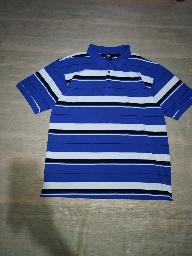 Yago Blue Y2k Polo Shirt (Category: Tshirts & Polo Shirts ) located in Lupi. Submitted by shittynappy (Listing ID 1448934124, Image 1). Description: 📍 PM for Infos Solid ding pang PSG! -Blue Stripes -No issue -Comfort Y2k Shirt.