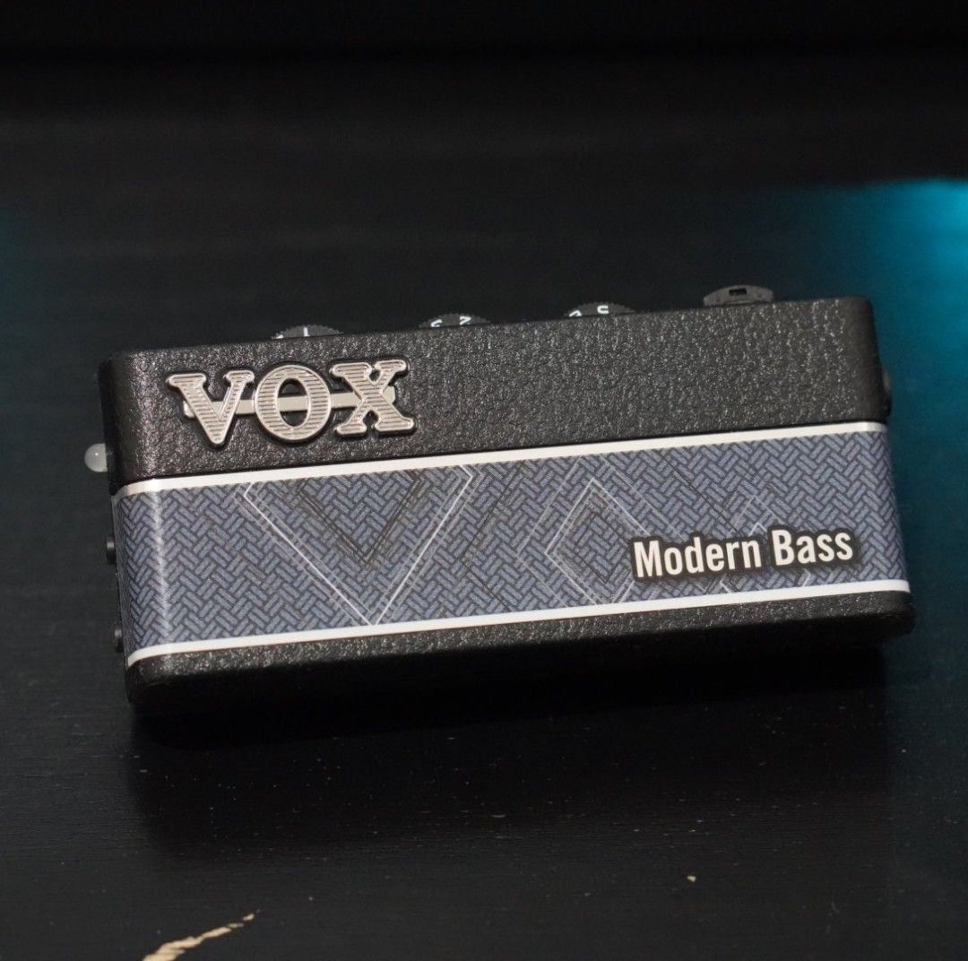 VOX AmPlug3 Modern Bass Headphone Amplifier (Category: Soundbars, Speakers & Amplifiers) located in Makati City. Submitted by ronbelleza (Listing ID 1448902122, Image 1). Description: Good as new no box.