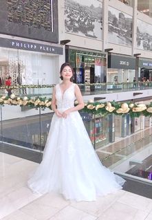 (Category: ) located in . Submitted by emporiumwedding (Listing ID 1448960195, Image 1). Description: .