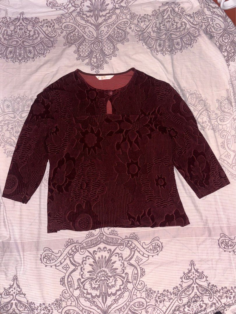 XXL Maroon Flower Pattern Mid Sleeve Blouse (Category: Blouses) located in Manila. Submitted by encountersph (Listing ID 1449054172, Image 2). Description: .