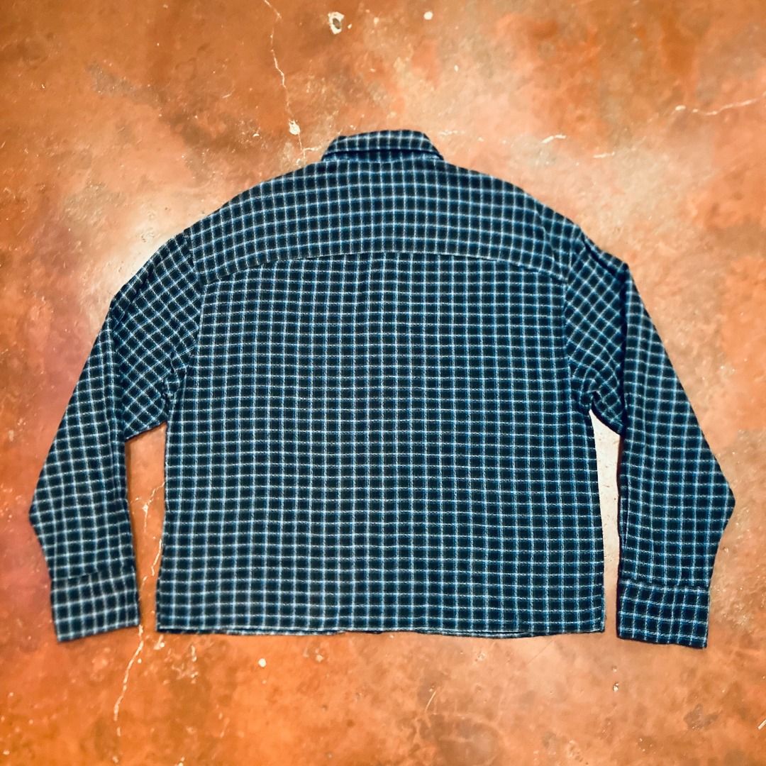 Zara - Flannel Button Down Long Sleeve (Category: Coats, Jackets and Outerwear) located in Rizal. Submitted by sensorix___ (Listing ID 1448913751, Image 2). Description: This Zara blue checkered cropped shirt features a distinctive boxy fit and large front patch pockets. DIMENSION 23 WIDTH X 26 LENGHT - INCHES CONDITION - LIKE NEW COLOR RATE - 9 OUT OF 10.