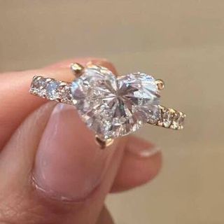 (Category: ) located in . Submitted by watch.authentic_ph (Listing ID 1449324559, Image 1). Description: .