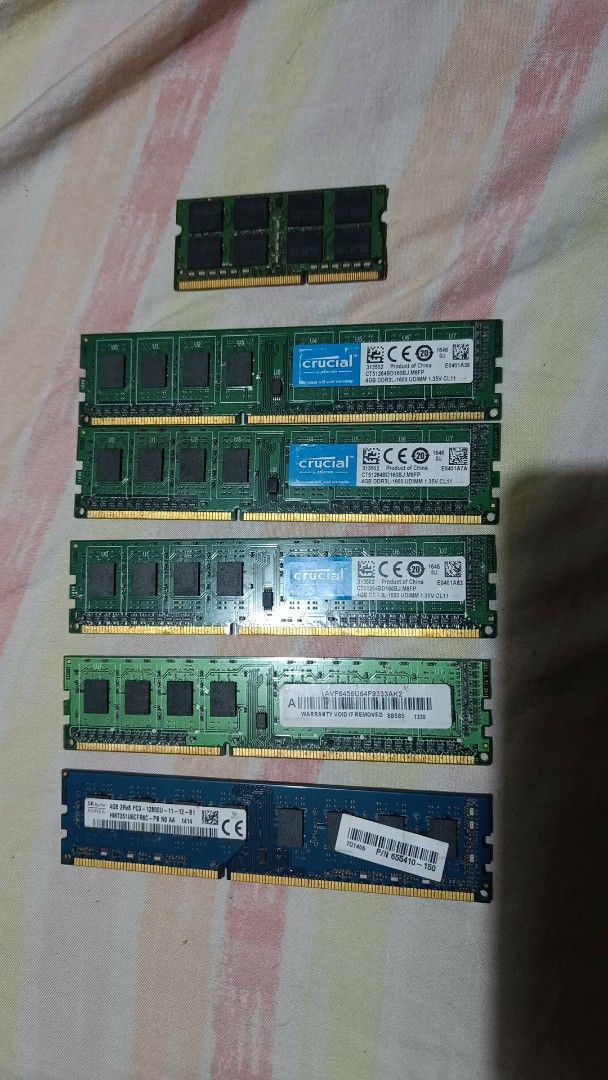 💯 Crucial DDR3 RAM Modules and SODIMM Memory buundle (Category: Computer Parts) located in General Mariano Alvarez. Submitted by randzwurkz85264 (Listing ID 1449144235, Image 1). Description: - Bundle includes 6 RAM sticks: 3x Crucial DDR3, 2x other DDR3, 1x SODIMM. - Ideal for upgrading your desktop computer or laptop. - Selling the entire lot together..