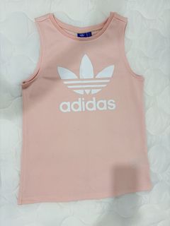 (Category: ) located in . Submitted by clover.closet (Listing ID 1449262333, Image 1). Description: .