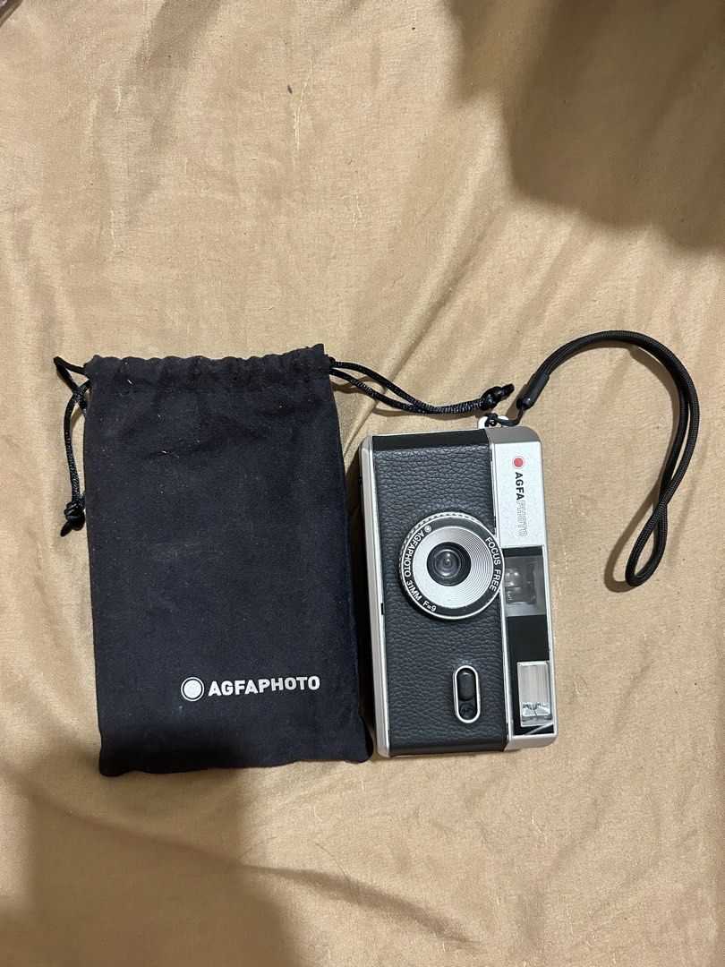 AgfaPhoto Compact Camera with Pouch (Category: Cameras) located in Manila. Submitted by declutteringmpc (Listing ID 1449218701, Image 1). Description: I don’t know how to use it, buy at your own risk. .