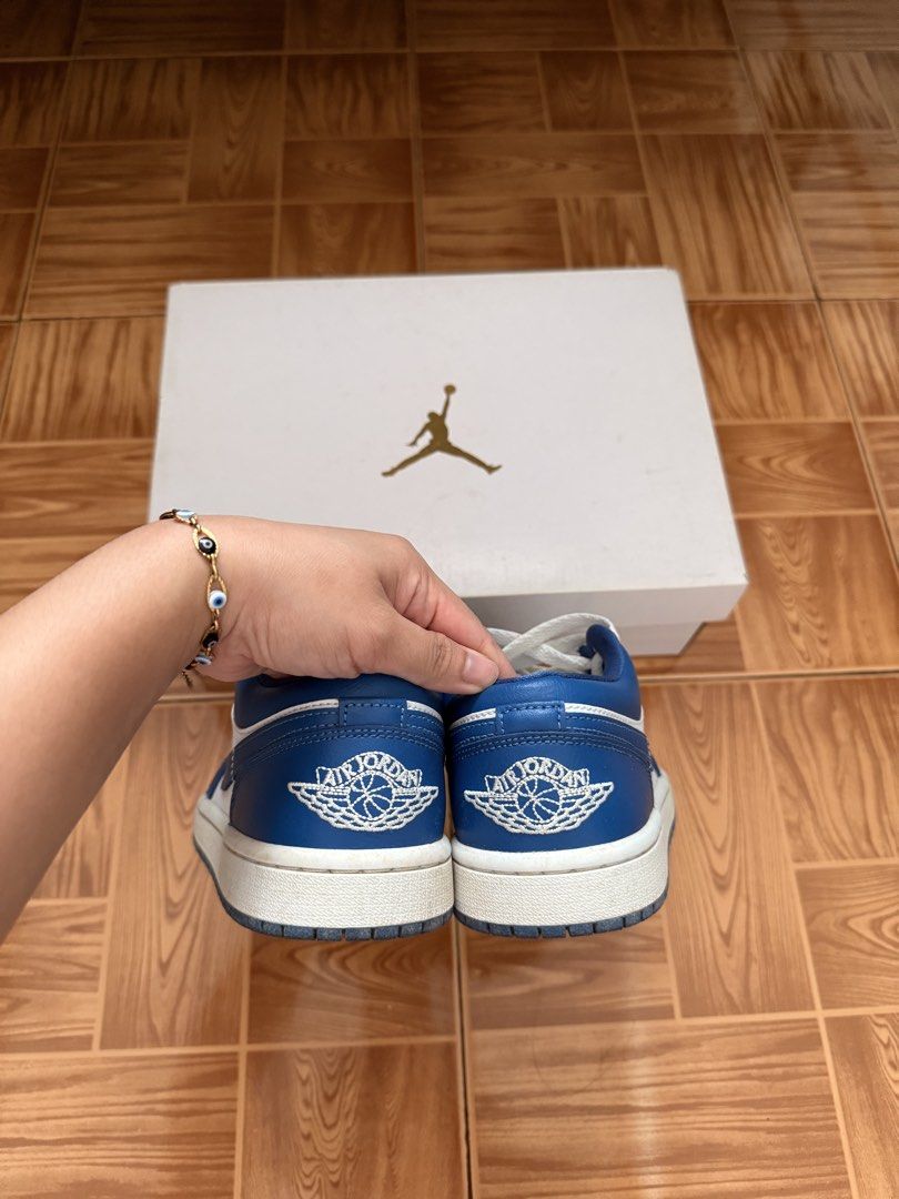 AIR JORDAN LOW MARINA BLUE (Category: Sneakers) located in Cabuyao City. Submitted by sweethriftph (Listing ID 1449165029, Image 3). Description: -Air Jordan Marina Blue-White - 6 us womens 23cm - with box - nagbabawas lang ng shoes - NEGOTIABLE - no heel drag no issue 📌 CABUYAO LAGUNA.