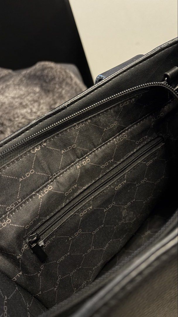ALDO Black Textured Tote Bag with Strap (Category: Tote Bags) located in Paranaque City. Submitted by preamata (Listing ID 1449153734, Image 2). Description: Aldo Manobadar Satchel Bag Well-used. Authentic.