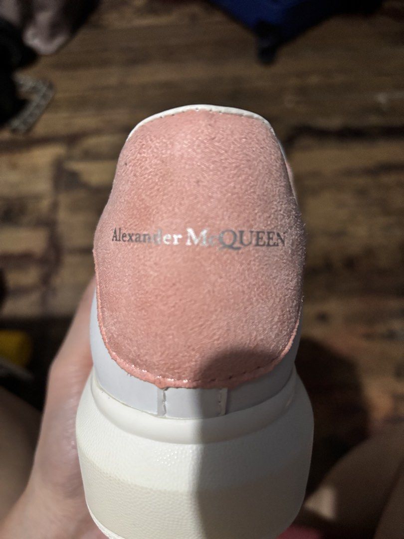 Alexander McQueen White Pink Suede Sneakers Size 39 (Category: Sneakers) located in Quezon City. Submitted by thirstydrifter (Listing ID 1449227549, Image 3). Description: - Authentic Alexander McQueen sneakers - Size: 39 - Color: White leather with pink suede heel detail - Closure: Lace-up - Condition: Clean and classic design, comes with original tags.