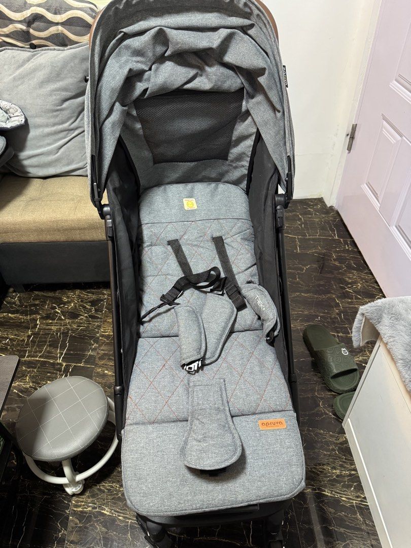 Apruva Trek Stroller Grey with Car seat (Category: Strollers) located in Manila. Submitted by hellotrsr123 (Listing ID 1449270527, Image 3). Description: no box used but not abused good as new clean .