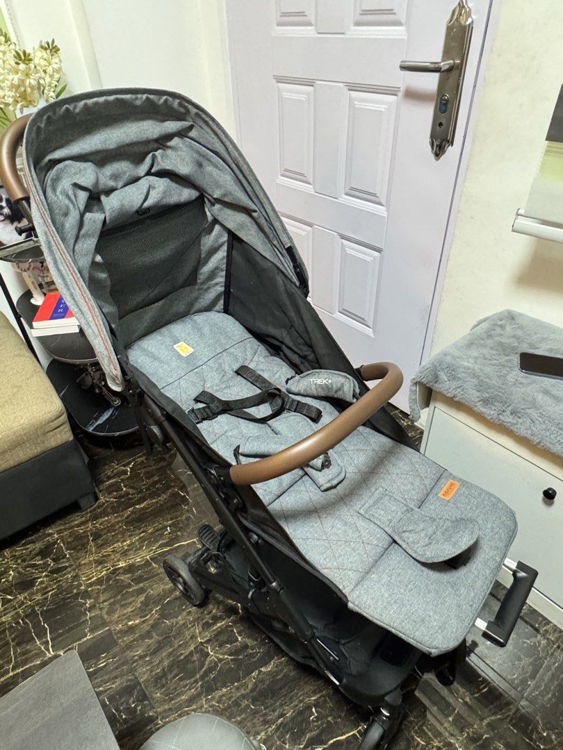 Apruva Trek Stroller Grey with Car seat (Category: Strollers) located in Manila. Submitted by hellotrsr123 (Listing ID 1449270527, Image 2). Description: no box used but not abused good as new clean .