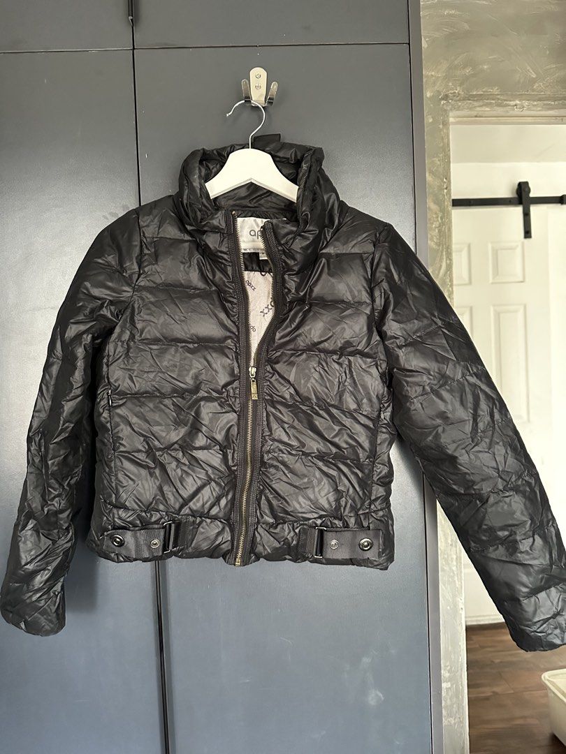 apxx Collection Black Puffer Jacket Size M (Category: Coats, Jackets and Outerwear) located in Cavite. Submitted by Ersdecluts (Listing ID 1449107718, Image 1). Description: - APXX Collection black puffer jacket - Size: Medium (M) - Full zip front closure - Stand-up collar - Elasticated cuffs and hem - Buckle details on cuffs and hem - Lightweight and warm material - Ideal for layering or standalone wear - Used once in Mt Fuji, bought in Ukay sto