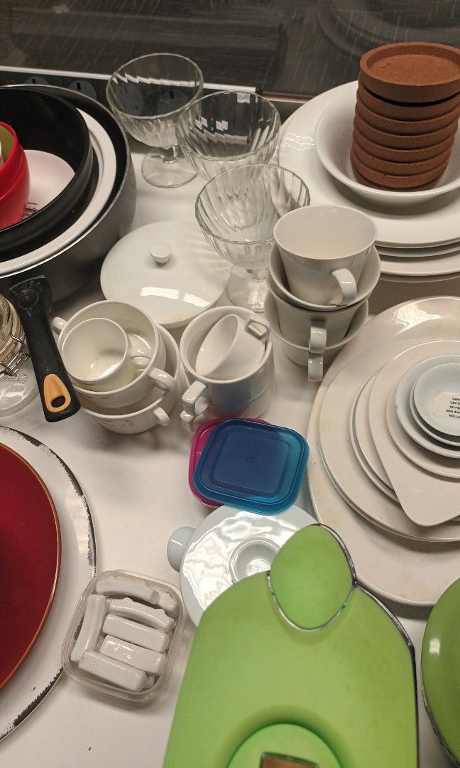 Assorted Kitchenware and Tableware Set507565483995975689