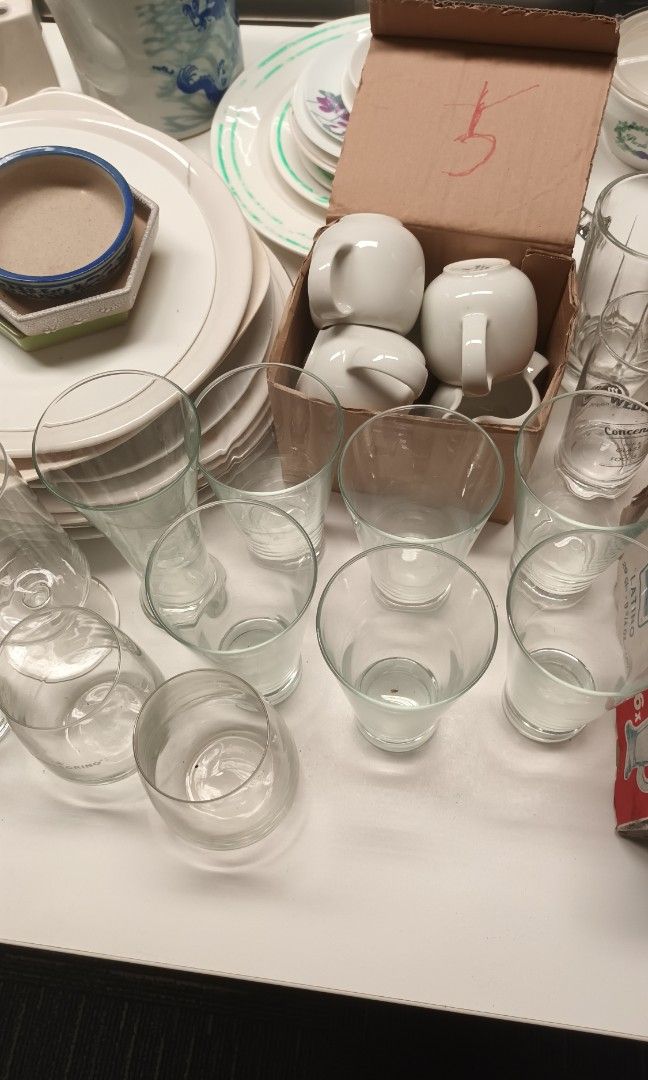 Assorted Kitchenware and Tableware Set507565483995975687