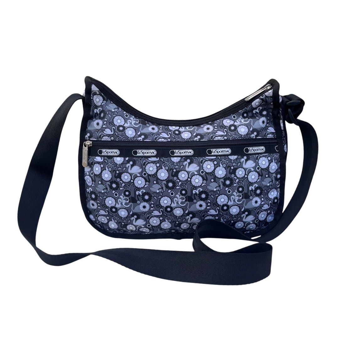 Aut. Les Sport Sac Sling bag (Category: Cross-body Bags) located in Tanjong Kling. Submitted by dstore88 (Listing ID 1449189733, Image 2). Description: good used condition 8/10 with little used dirty inside original item negotiable.