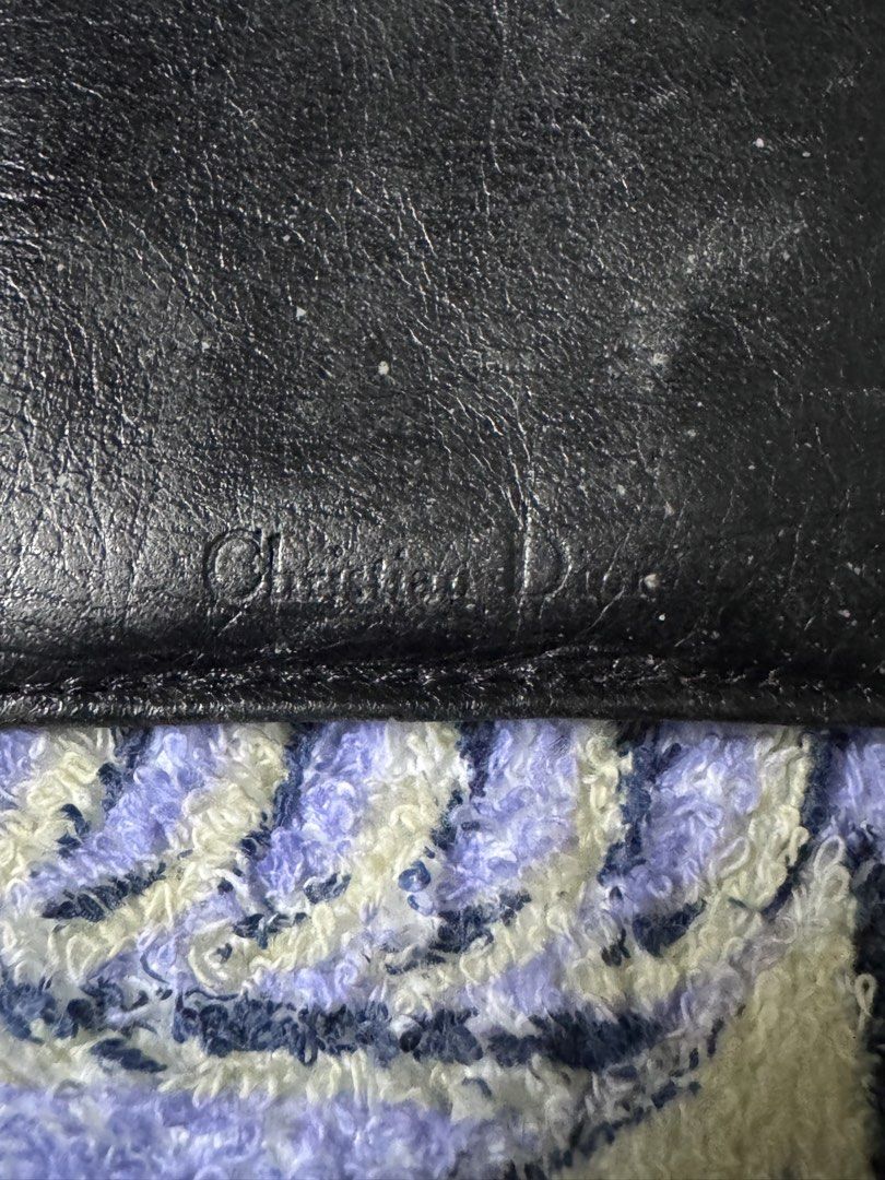 Authentic Christian Dior coin purse (Category: Luxury Bags & Wallets) located in Marikina City. Submitted by luvbags40524 (Listing ID 1449303283, Image 3). Description: Good condition Dm for interested .