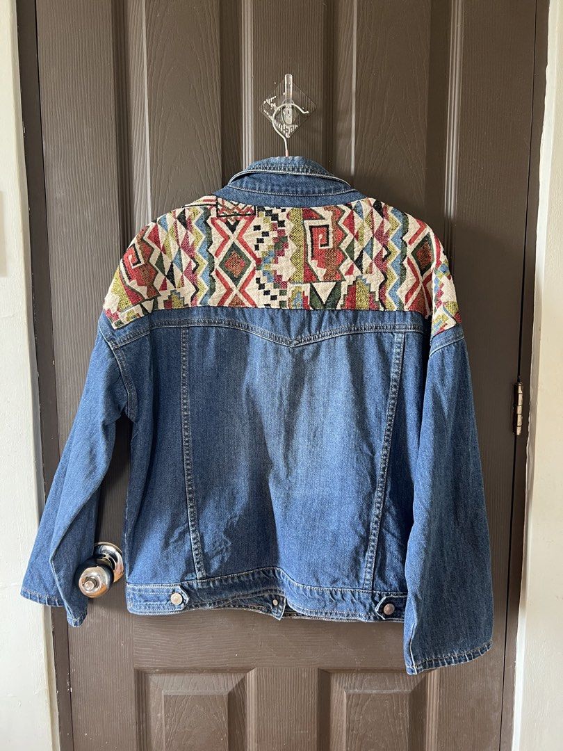 Aztec Denim Jacket (Category: Coats, Jackets and Outerwear) located in Quezon City. Submitted by virtualapproach (Listing ID 1449294012, Image 3). Description: XL on tag.