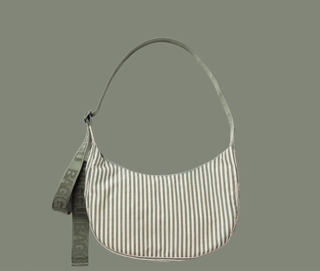 Baggu Medium Crescent Bag Sage Stripe (Category: Luxury Bags & Wallets) located in Baguio. Submitted by catdeclutters (Listing ID 1449141315, Image 1). Description: From Certified Calm Last price, free sf BNWT Actual pic included.
