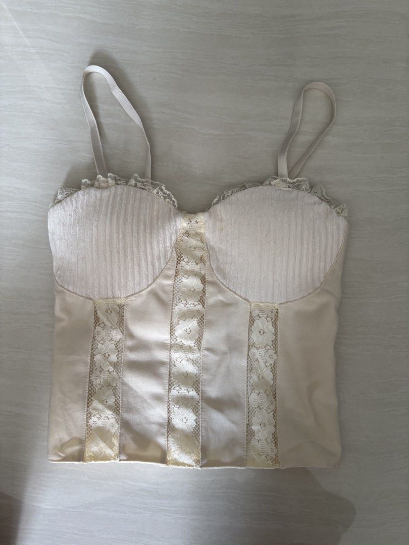basic tops (Category: Other Tops) located in Singapore. Submitted by shop.miss.m (Listing ID 1449274747, Image 2). Description: $5 each all brand new 2nd and 3rd top are padded dm for more info/pics! other meetup locs can be discussed .