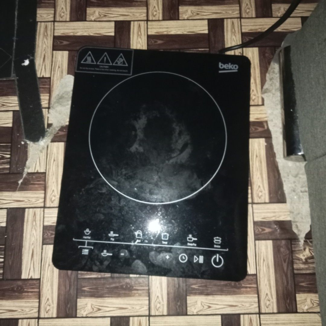 Beko Induction Cooker (Category: Cookers) located in Kuala Lumpur. Submitted by farahidayu02275 (Listing ID 1449320454, Image 1). Description: - Beko Induction Cooker - Smooth glass top with easy-to-use touch controls - Multiple cooking functions for versatile meal prep - Convenient power on/off button - Ideal for quick and efficient cooking.