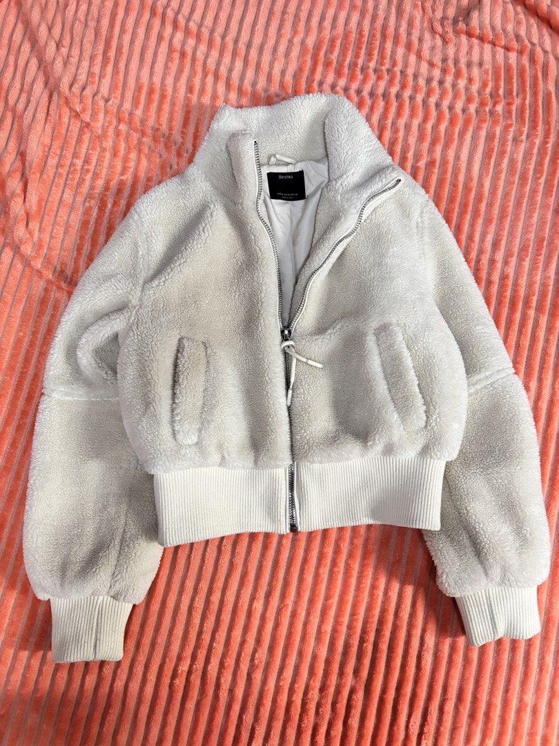 Bershka Faux Fur Jacket (Category: Coats, Jackets and Outerwear) located in Baguio. Submitted by donafaye (Listing ID 1449198755, Image 1). Description: Bershka Faux Fur Jacket Medium on tag Like new condition.