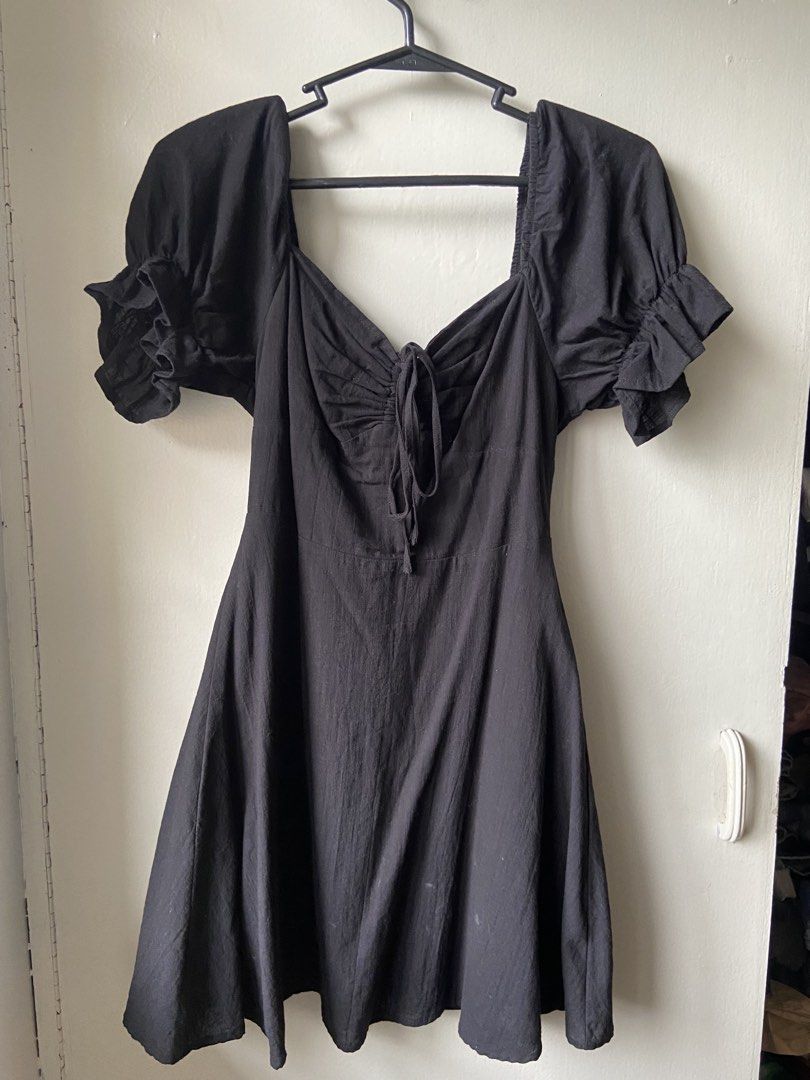 Black Puff Sleeve Dress (Category: Dresses) located in Manila. Submitted by cosmic.ph (Listing ID 1449201528, Image 1). Description: Black Puff Sleeve Dress w/ adjustable ribbon bust XS on tag can fit up to Small No flaws!! only worn twice!! Linen like material, Darker in person! DM for more details <33 .