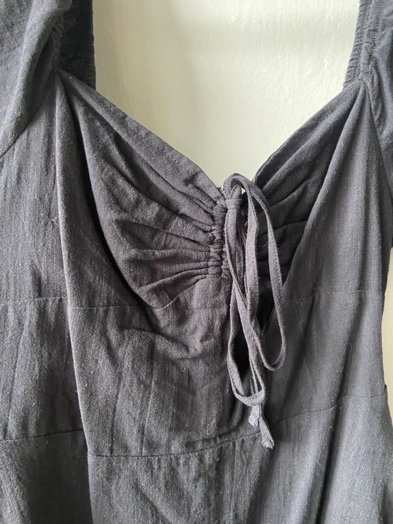 Black Puff Sleeve Dress (Category: Dresses) located in Manila. Submitted by cosmic.ph (Listing ID 1449201528, Image 2). Description: Black Puff Sleeve Dress w/ adjustable ribbon bust XS on tag can fit up to Small No flaws!! only worn twice!! Linen like material, Darker in person! DM for more details <33 .