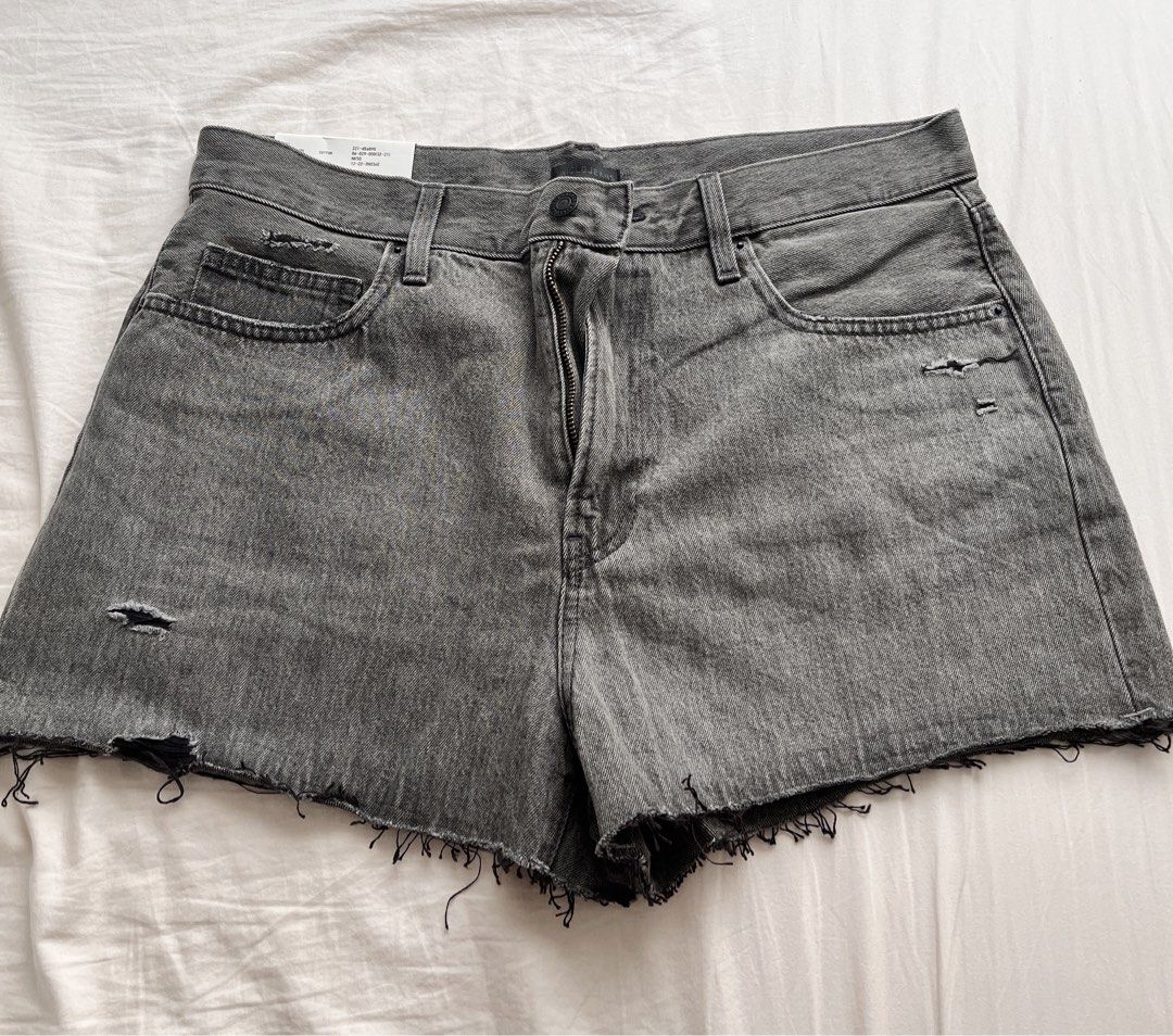 Boyfriend denim shorts (cut-off) (Category: Shorts) located in Manila. Submitted by janamia (Listing ID 1449135600, Image 1). Description: - Uniqlo Grey Denim Shorts - Size 29 (73.5cm) - Cut-off hem with distressed details - Button and zip closure - Front and back pockets - 100% Cotton.