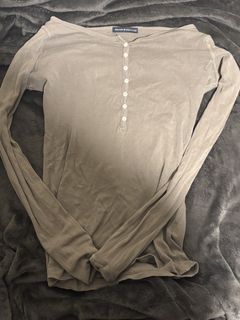 (Category: ) located in . Submitted by 67clearcloset (Listing ID 1449302417, Image 1). Description: .