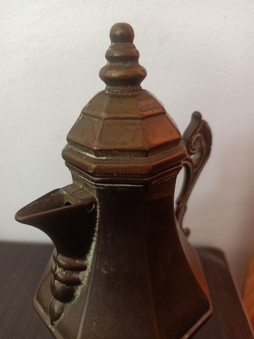 Bronze coffee pot (Category: Coffee & Tea Tableware) located in Las Pinas. Submitted by the_recycle_shop (Listing ID 1449136055, Image 3). Description: Antique vintage bronze material.