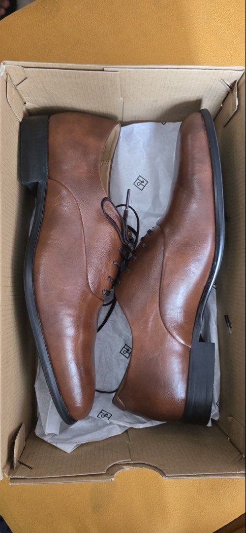 Brown Formal Shoes (Category: Casual Shoes) located in Makati City. Submitted by zeebo21 (Listing ID 1449147245, Image 3). Description: For sale: Brown Call it Spring Shoes Never been used. Wrong size and hindi na maibalik :(.