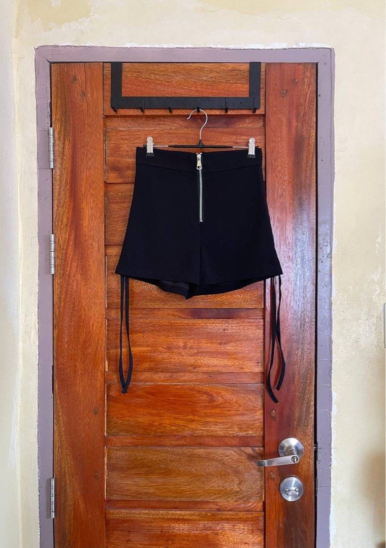 BUNDLE Highwaist Shorts (Category: Shorts) located in Baler. Submitted by revibeee (Listing ID 1449169188, Image 1). Description: FOR SALE TWO PIECES HIGHWAIST SHORTS COLOR BLACK BRAND NEW AND LIKE NEW CONDITION COLOR RATE 10/10 1. SIDE RUCHED HIGHWAIST SHORT SIZE 26 TO 28 WAISTLINE | LENGTH 13.5 INCHES (THIN FABRIC) 2. CLEANCUT HIGHWAIST SHORT SIZE 26 TO 28 WAISTLINE | LENGTH 12 INCHES (THICK FABRIC) NO SIGNS OF USAGE MUST HAVE (STEAL PRICE) WOR
