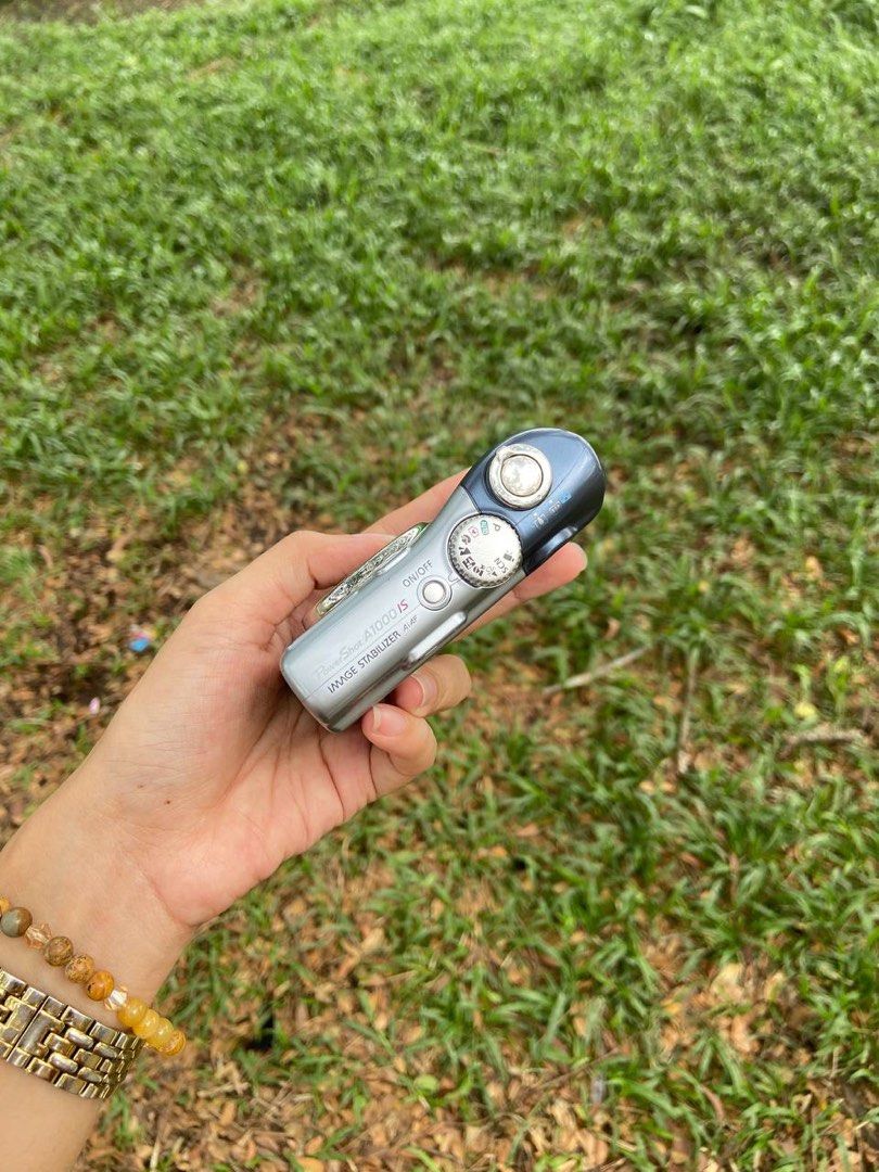 Canon PowerShot A1000 IS (Category: Cameras) located in Davao. Submitted by timelessfilm.co (Listing ID 1449116808, Image 2). Description: Canon Powershot A1000 IS 🎞️ 10 megapixel 🎞️ 4x optical zoom 🎞️ Good condition (8/10) 🎞️ No issues, fully functional 🎞️ Clean lens 🎞️ With battery and SD card Click for sample photos ———> #canonpowershota1000is ✨Mode of payment: BPI or Gcash.