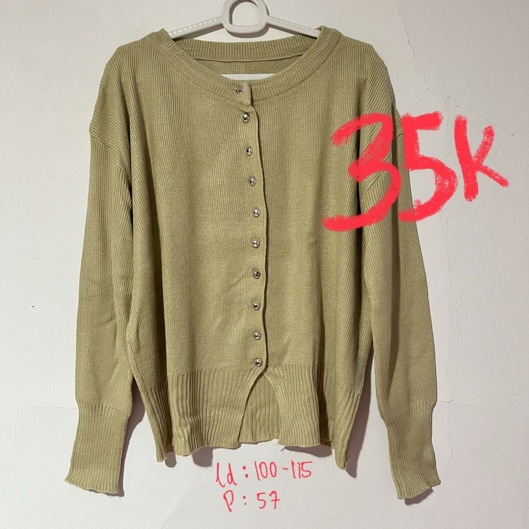 cardigan cream coklat (Kategori: Atasan) berada di Karawang. Dikirim oleh ccaprtm (ID iklan 1447468078, Gambar 1). Deskripsi: no minus 🍊 tf sesuai nominal harga, co oyen 500p.