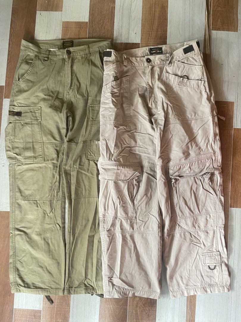 Cargo tactical pants (Category: Activewear) located in Abulug. Submitted by lewisacena46651 (Listing ID 1449122753, Image 3). Description: Wassup army green 33 x 43 Wear 1 first 34 x 42.